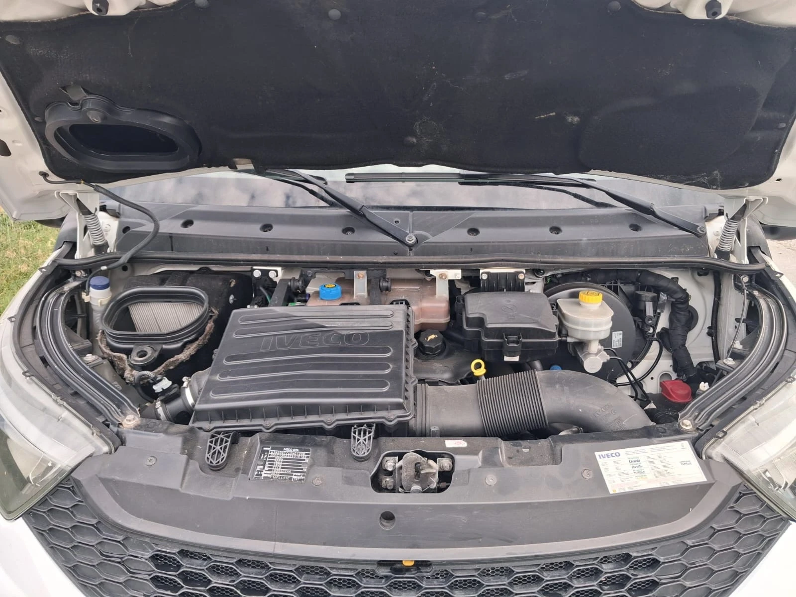 Iveco 35s15 2.3 150 кс на възглавници италия, снимка 16 - Бусове и автобуси - 55148551