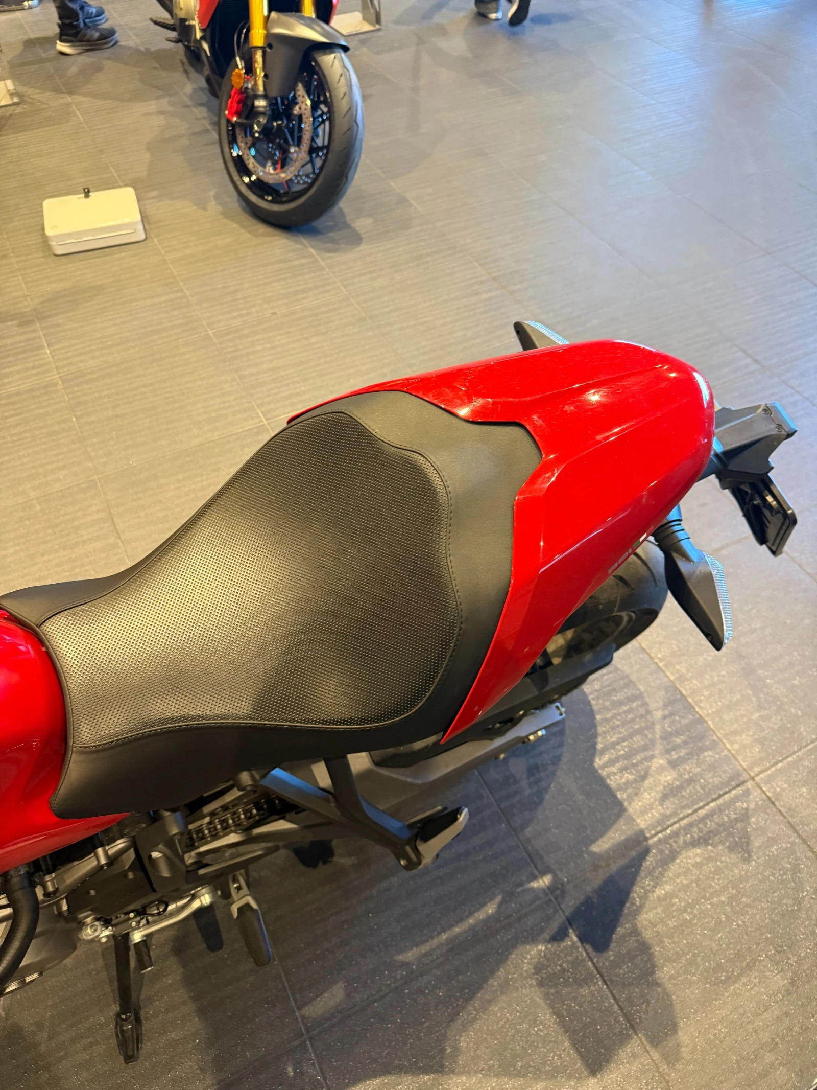 Ducati Monster 821, снимка 11 - Мотоциклети и мототехника - 54549337