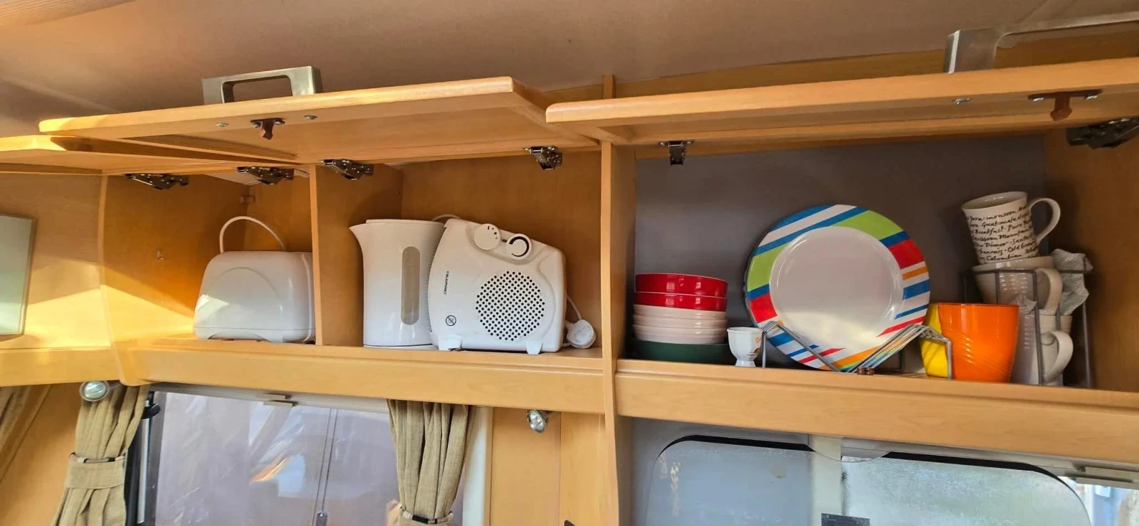 Каравана ABI Елдис, снимка 13 - Каравани и кемпери - 53855133