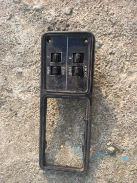 панел за управление на ел стъкла за чероки с две врати 1990г., снимка 1