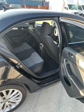 VW Jetta Хибрид, снимка 11