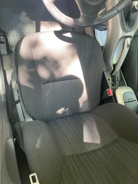 Toyota Auris 1.4  6 СК / Подгрев/ Печка - 4500 € / 8801.24 лв. - 51654734 6