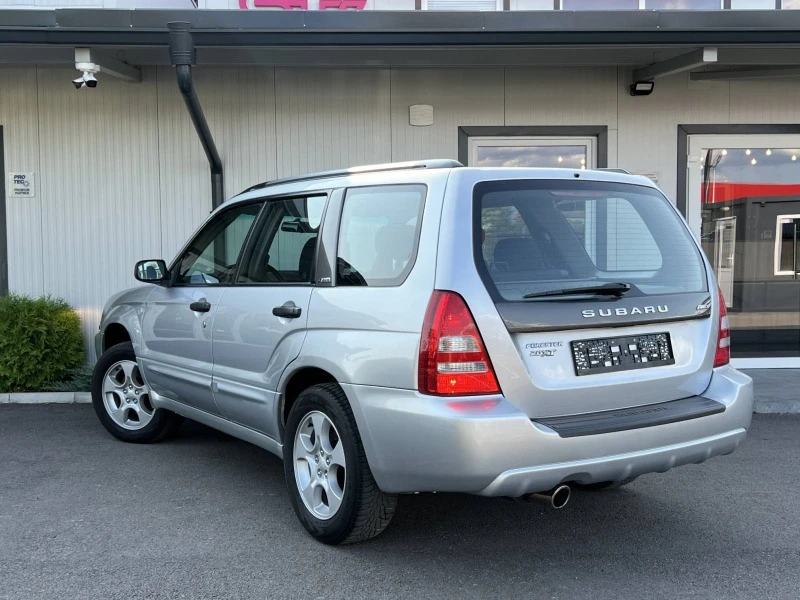 Subaru Forester 2.0  Турбо, снимка 3 - Автомобили и джипове - 46777769