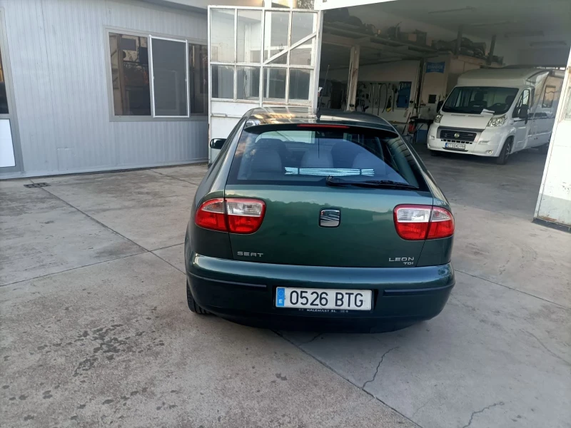 Seat Leon 1.9, снимка 4 - Автомобили и джипове - 47334777