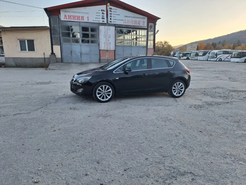 Opel Astra, снимка 2 - Автомобили и джипове - 48924204