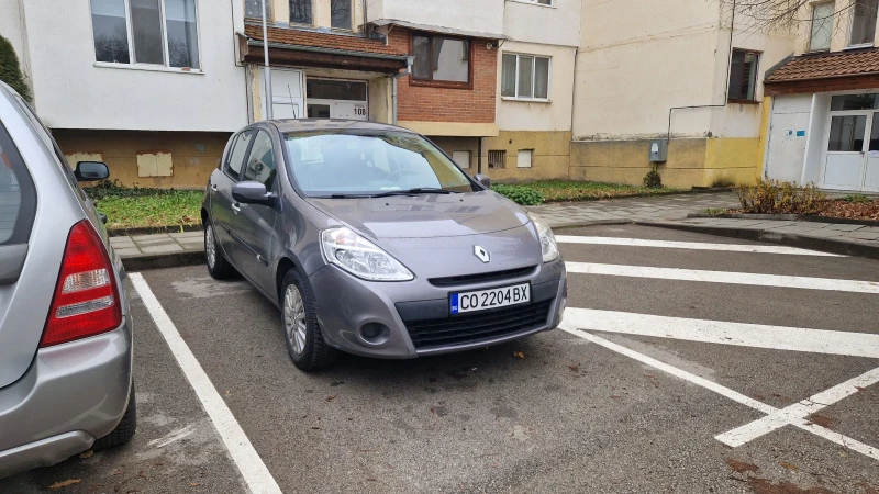 Renault Clio Facelift 1.2, снимка 1 - Автомобили и джипове - 48301076