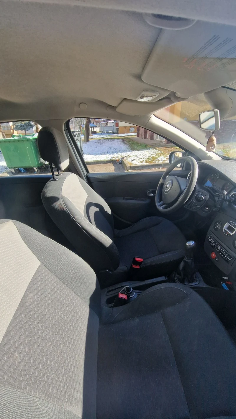 Renault Clio Facelift 1.2, снимка 5 - Автомобили и джипове - 49601249