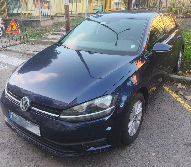 VW Golf Trendline, снимка 1 - Автомобили и джипове - 48244268