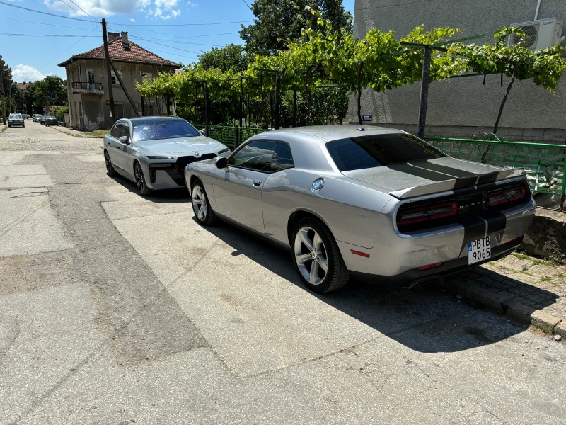 Dodge Challenger 5.7 HEMI R/T, снимка 5 - Автомобили и джипове - 52530419