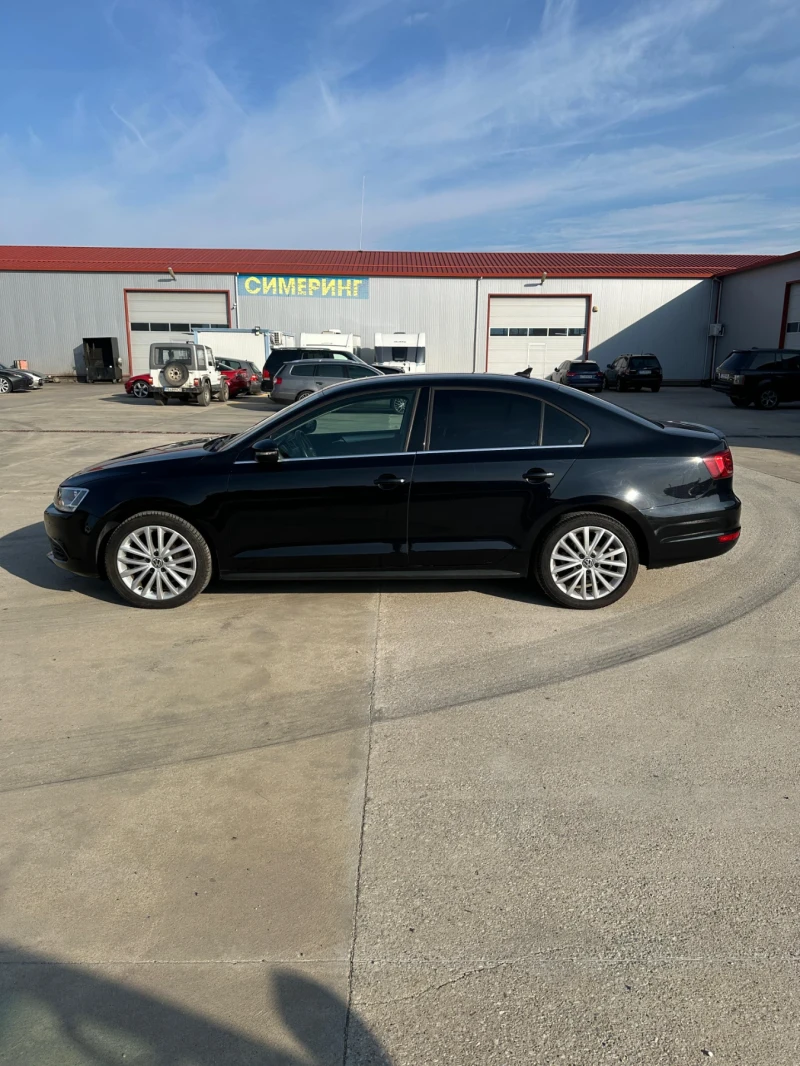 VW Jetta, снимка 7 - Автомобили и джипове - 52139134