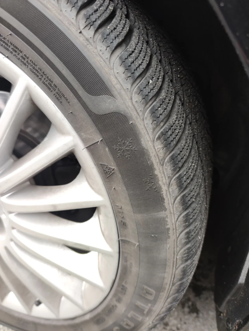 Mercedes-Benz E 220, снимка 6 - Автомобили и джипове - 52679564