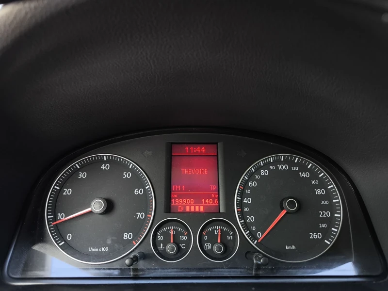 VW Touran 2.0 Metan, снимка 12 - Автомобили и джипове - 53442088