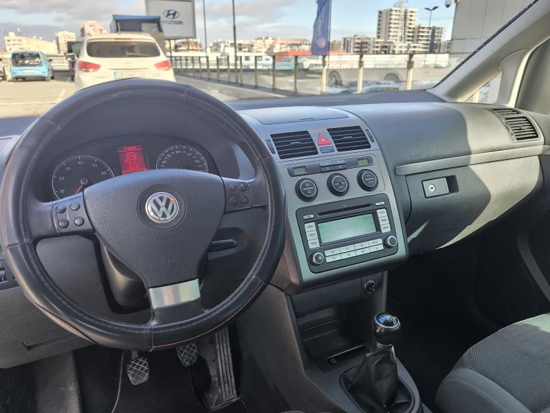VW Touran 2.0 Metan, снимка 11 - Автомобили и джипове - 53442088