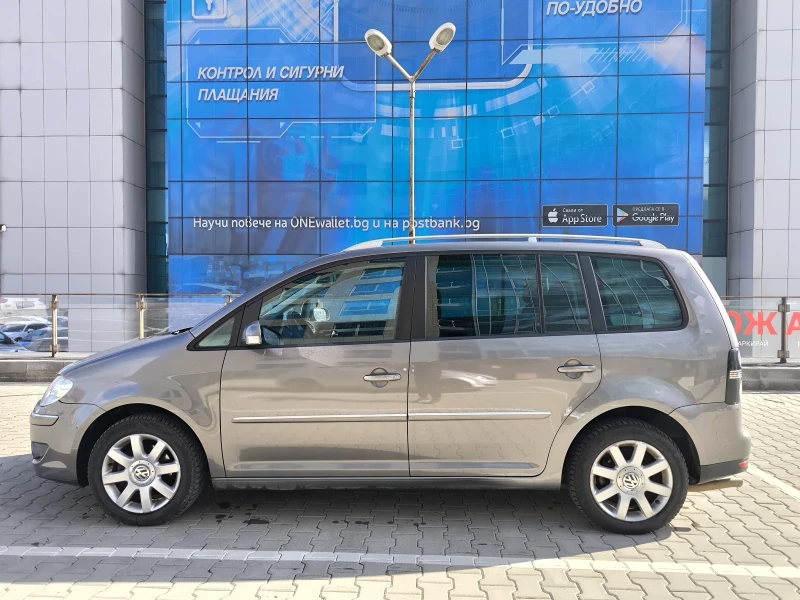 VW Touran 2.0 Metan, снимка 8 - Автомобили и джипове - 53442088
