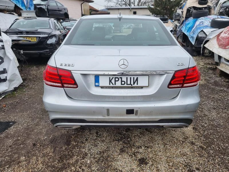 Mercedes-Benz E 220 AMG пакет facelift , снимка 6 - Автомобили и джипове - 35896604