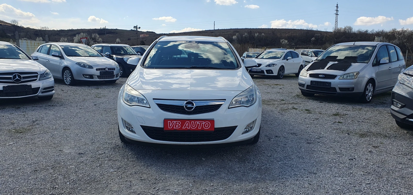 Opel Astra 1, 7CDTI COSMO - изображение 3