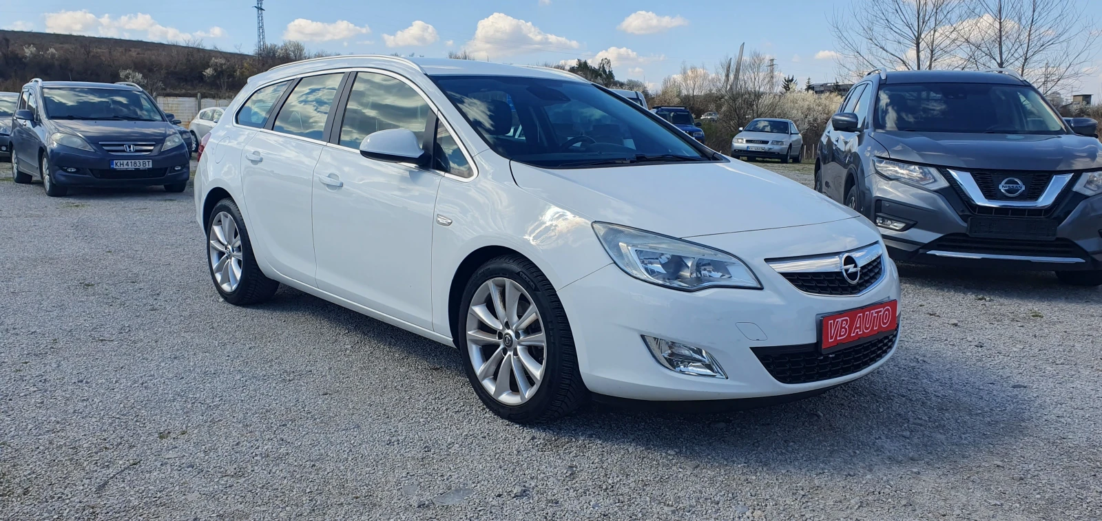 Opel Astra 1, 7CDTI COSMO - изображение 2