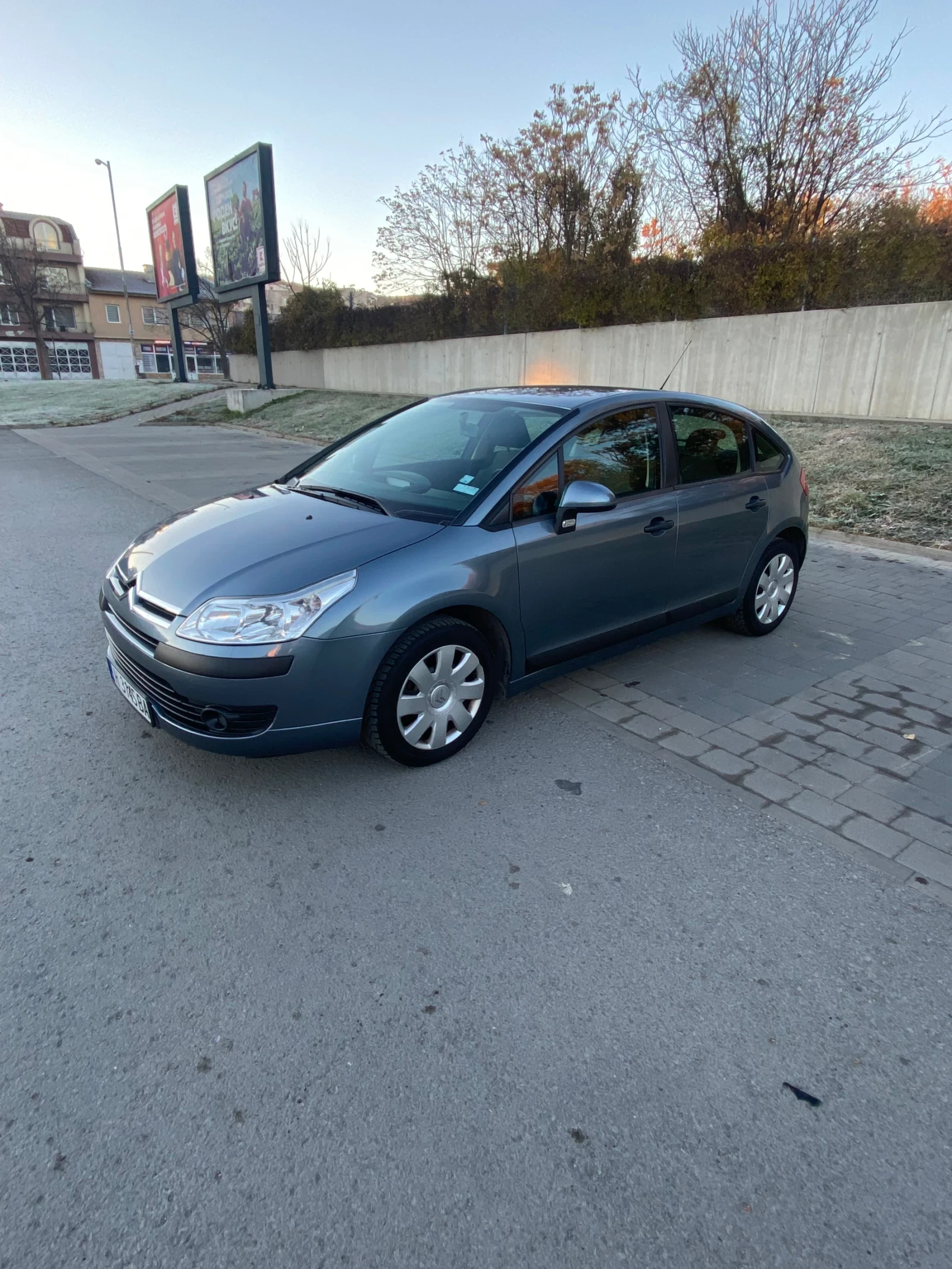 Citroen C4 1.6i 16V BVM5 - изображение 2