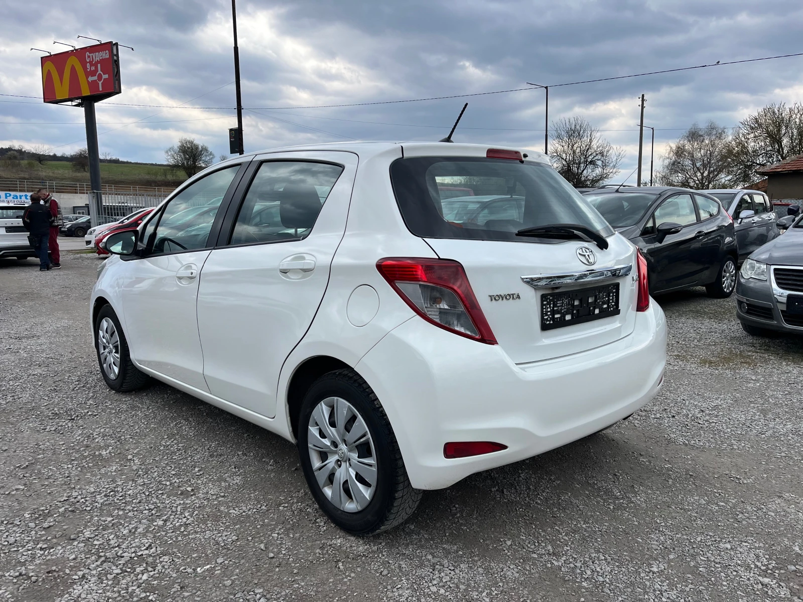 Toyota Yaris 1.4D-4D 90k c EURO 5B - изображение 5
