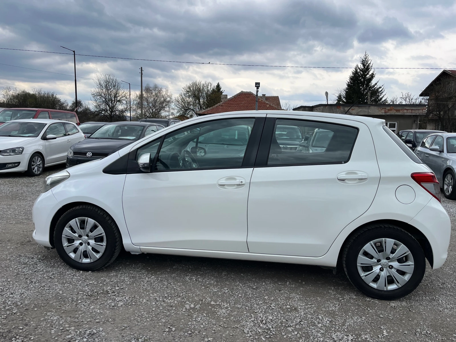 Toyota Yaris 1.4D-4D 90k c EURO 5B - изображение 6