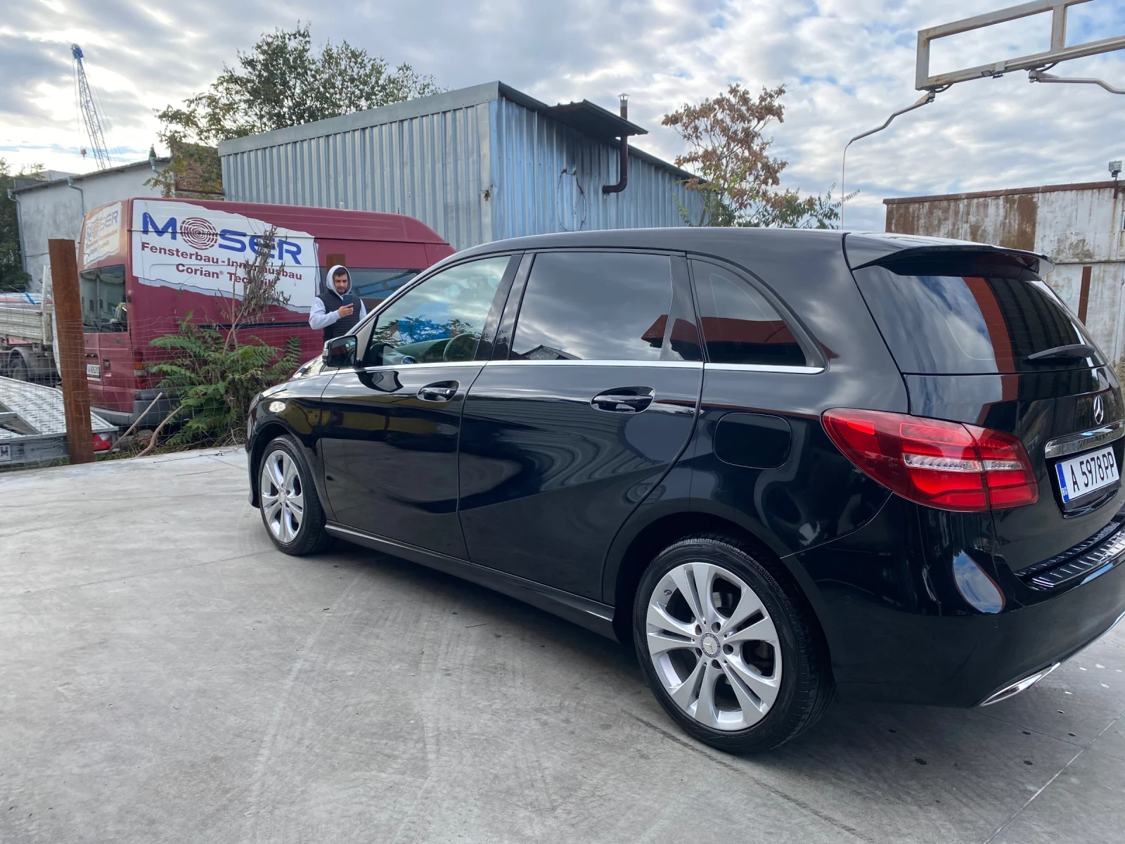 Mercedes-Benz B 220  - изображение 4