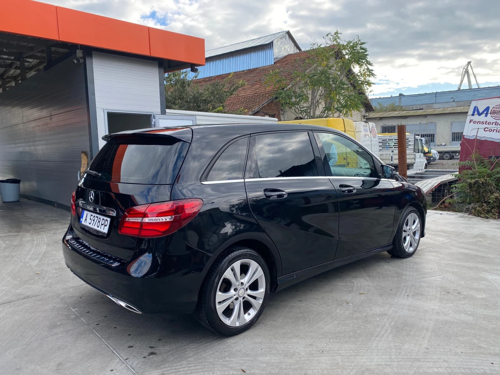 Mercedes-Benz B 220  - изображение 5