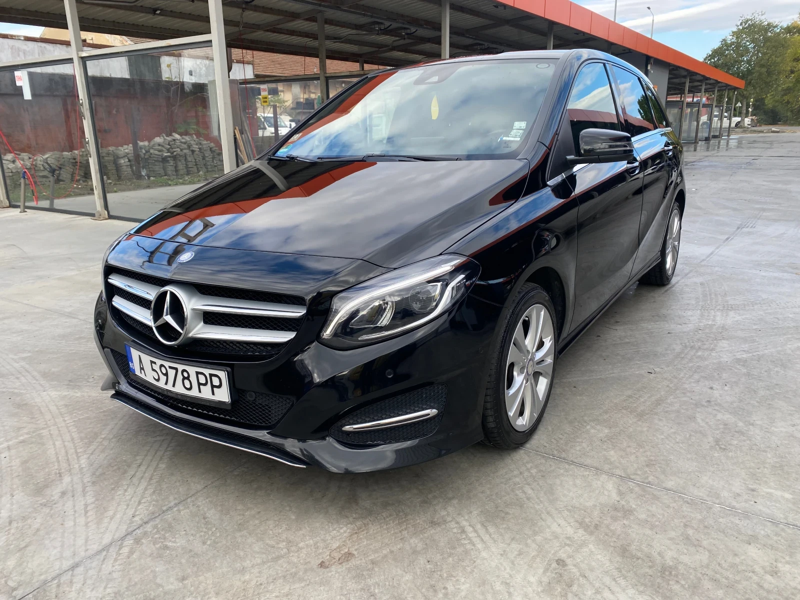 Mercedes-Benz B 220  - изображение 2