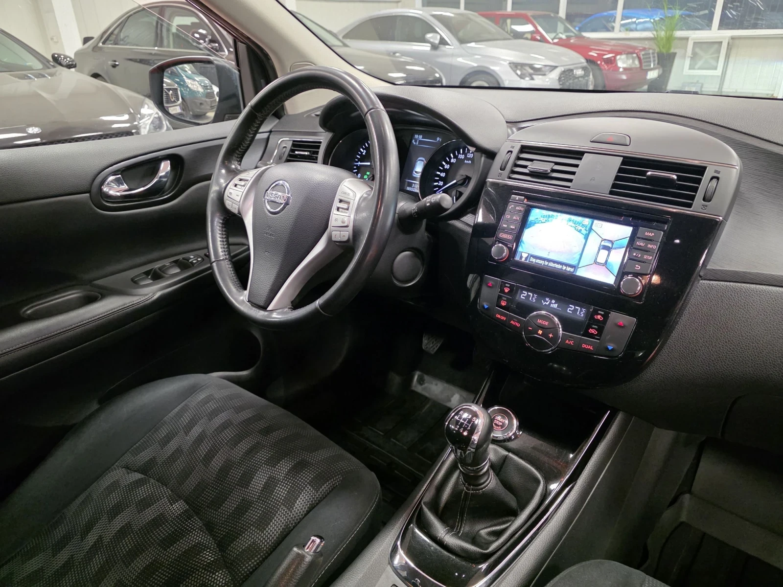 Nissan Pulsar 1.2 DIG-T | Tekna | 360 | Xenon | Kteo, снимка 13 - Автомобили и джипове - 53866234