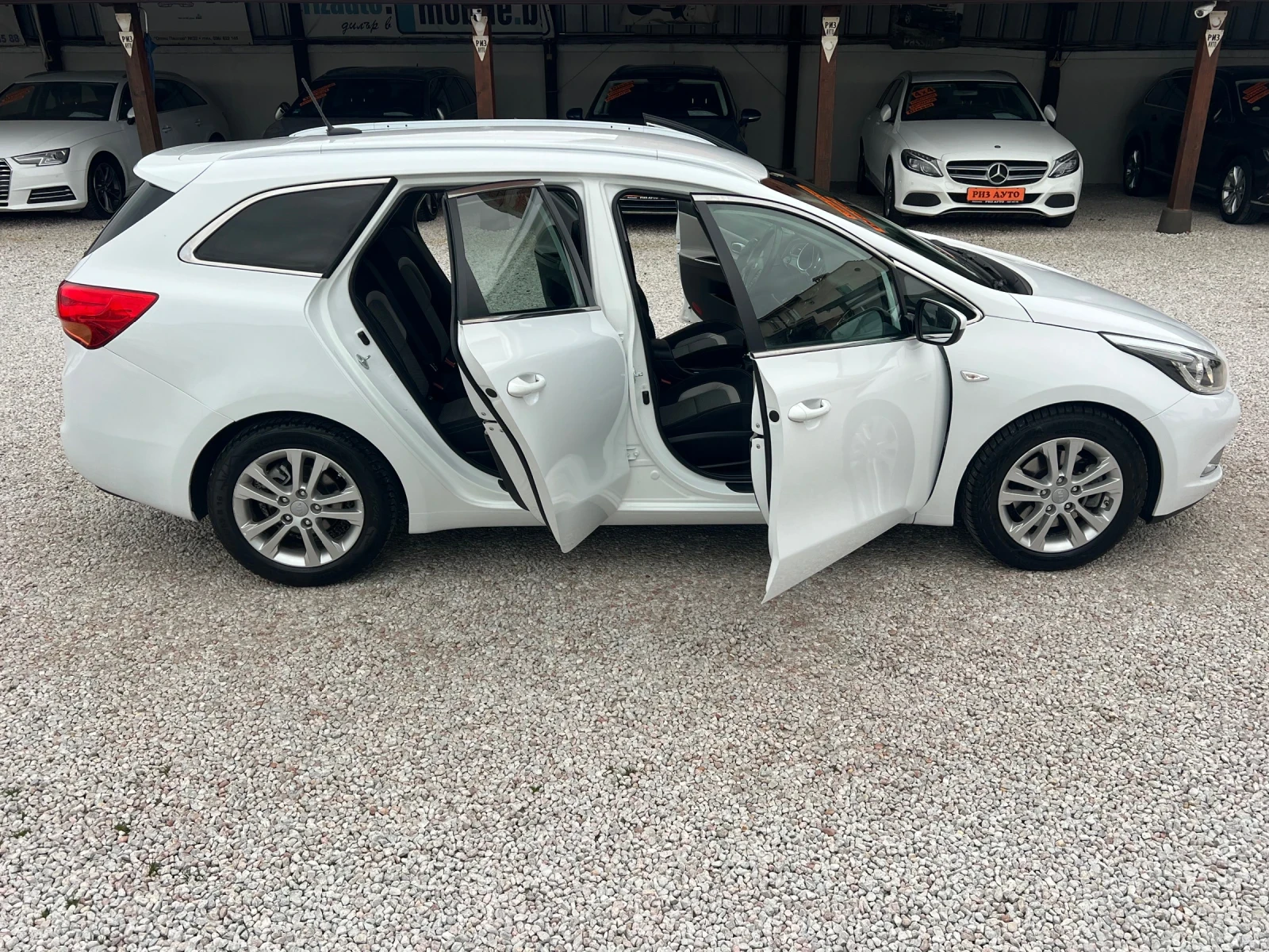 Kia Ceed 1.6D* 100%km* FACE-LIFT* 128ks* KAMERA* NAVI* LIZI, снимка 13 - Автомобили и джипове - 54033777