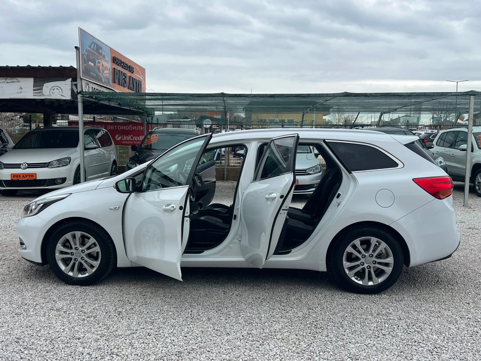 Kia Ceed 1.6D* 100%km* FACE-LIFT* 128ks* KAMERA* NAVI* LIZI, снимка 15 - Автомобили и джипове - 54033777