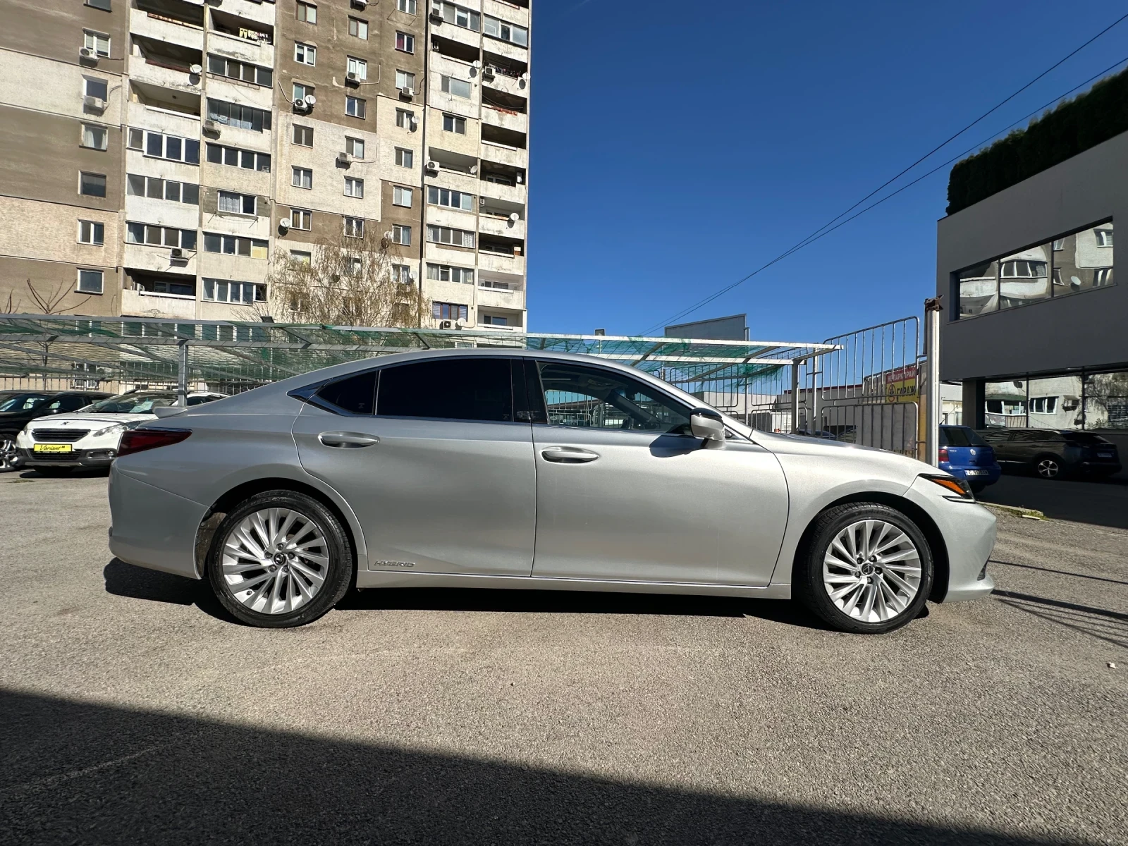 Lexus ES 300 H* LUXURY* FULL* * , снимка 7 - Автомобили и джипове - 54132927