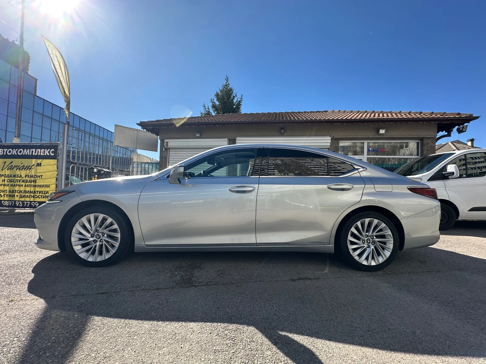 Lexus ES 300 H* LUXURY* FULL* * , снимка 3 - Автомобили и джипове - 54132927