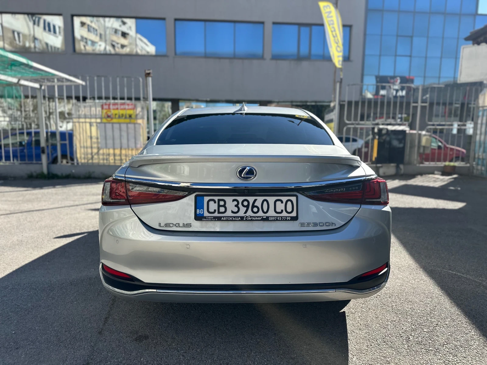 Lexus ES 300 H* LUXURY* FULL* * , снимка 5 - Автомобили и джипове - 54132927