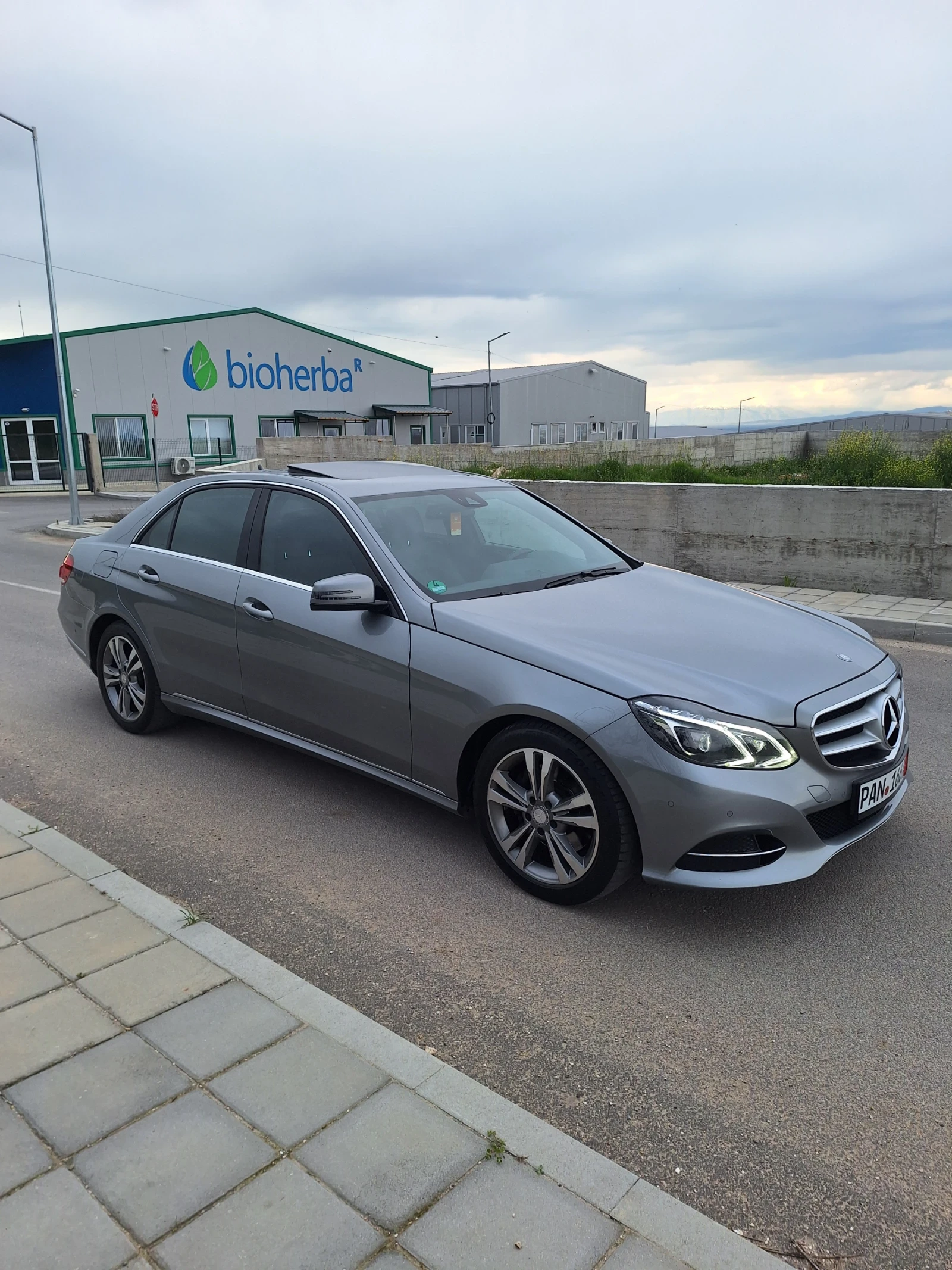 Mercedes-Benz E 350 9Gtronic Evro 6 Avantgarde , снимка 2 - Автомобили и джипове - 54150923