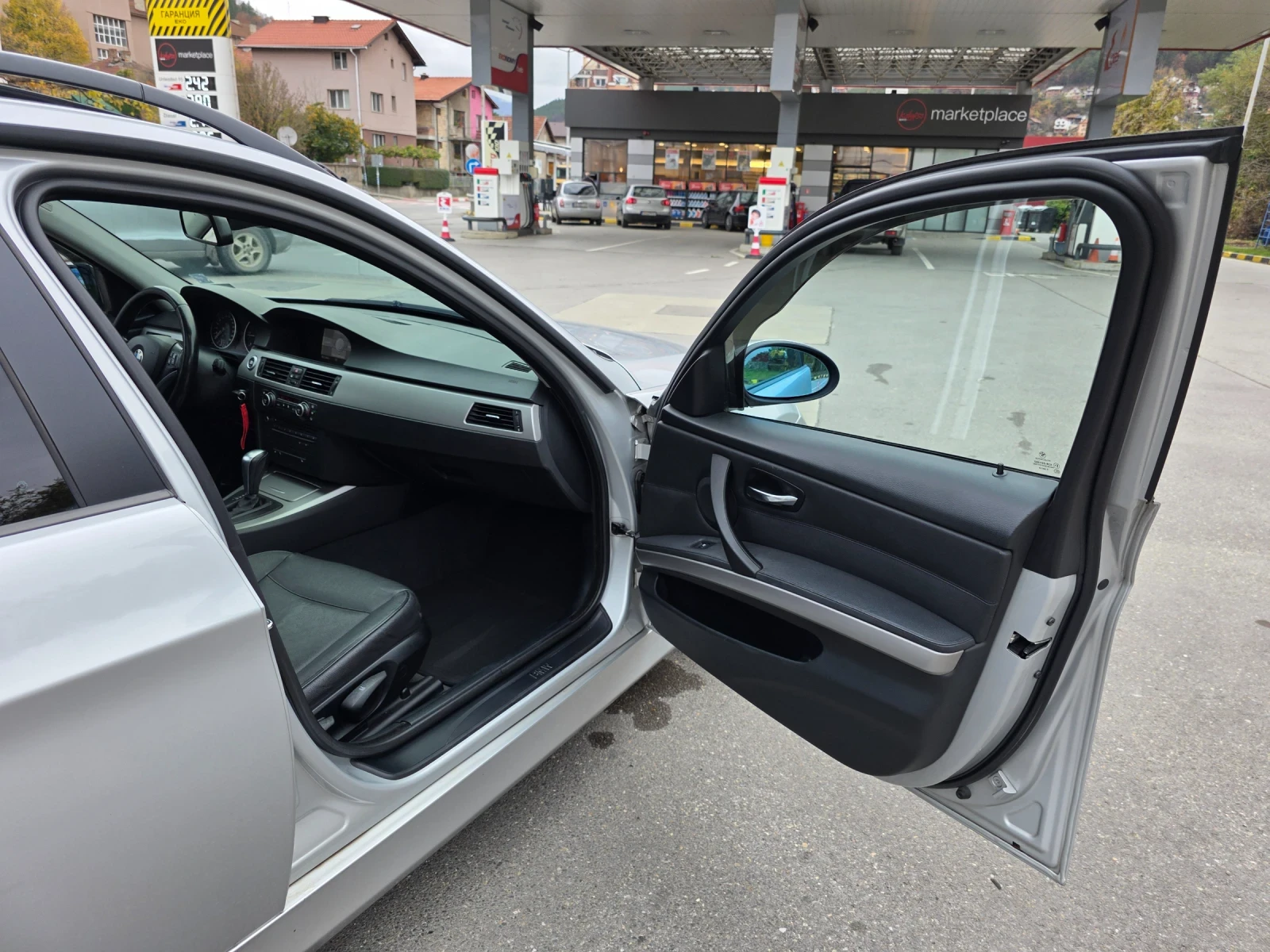 BMW 320 320D 163k.s., снимка 13 - Автомобили и джипове - 54384195