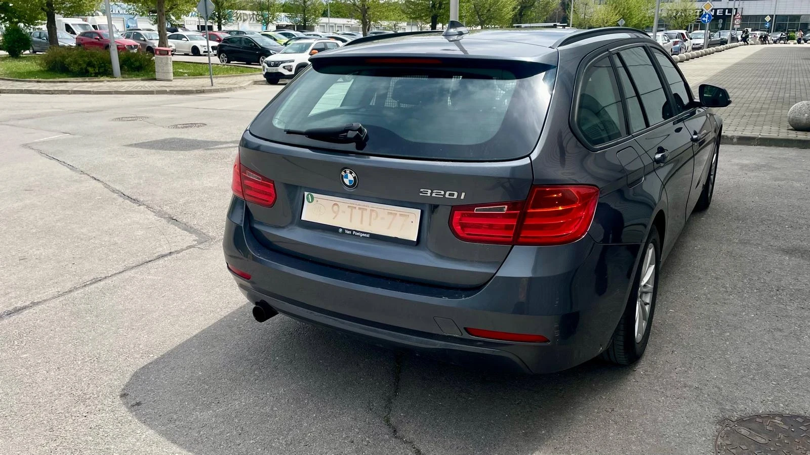 BMW 320, снимка 7 - Автомобили и джипове - 54393469