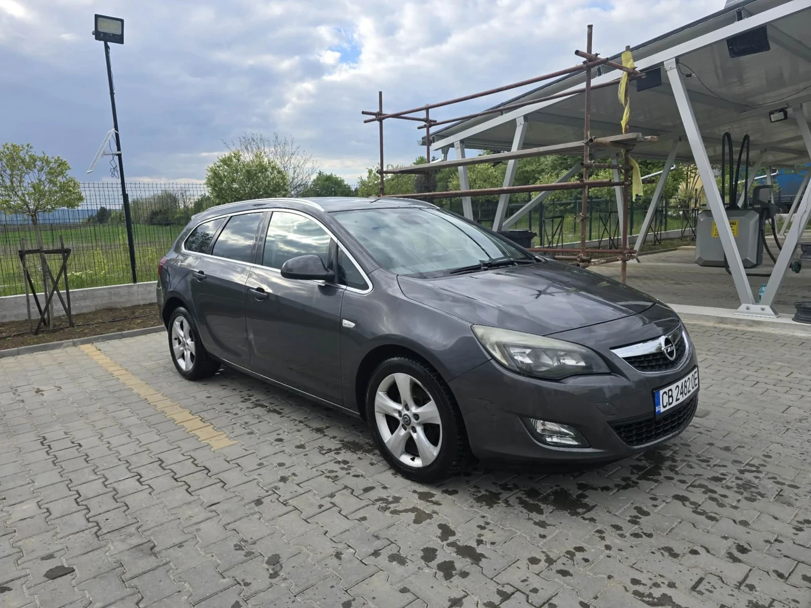Opel Astra 2.0 CDTI SPORT Tourer , снимка 2 - Автомобили и джипове - 54515942