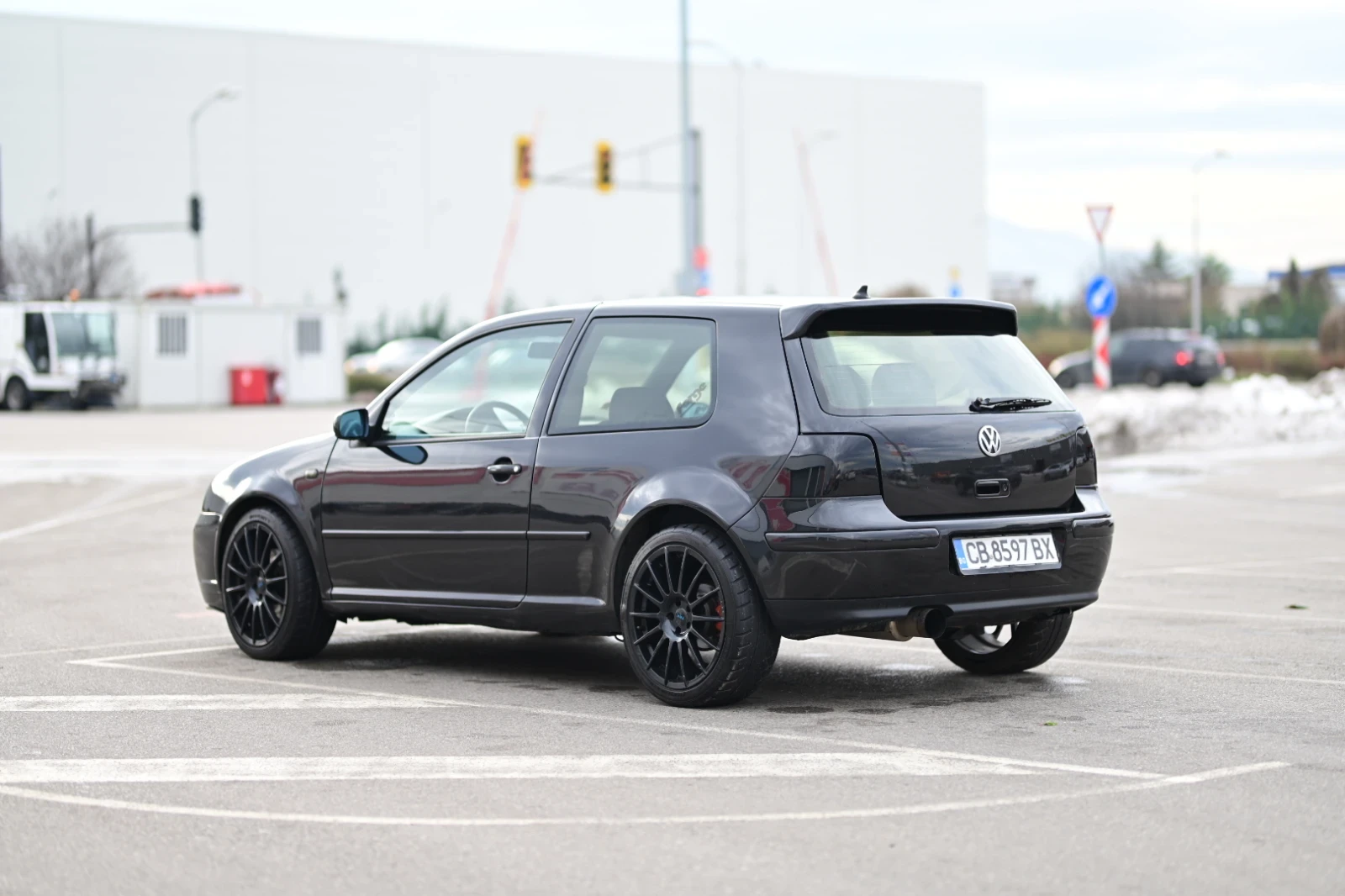 VW Golf 1.8т-350 к.с, снимка 4 - Автомобили и джипове - 54721166