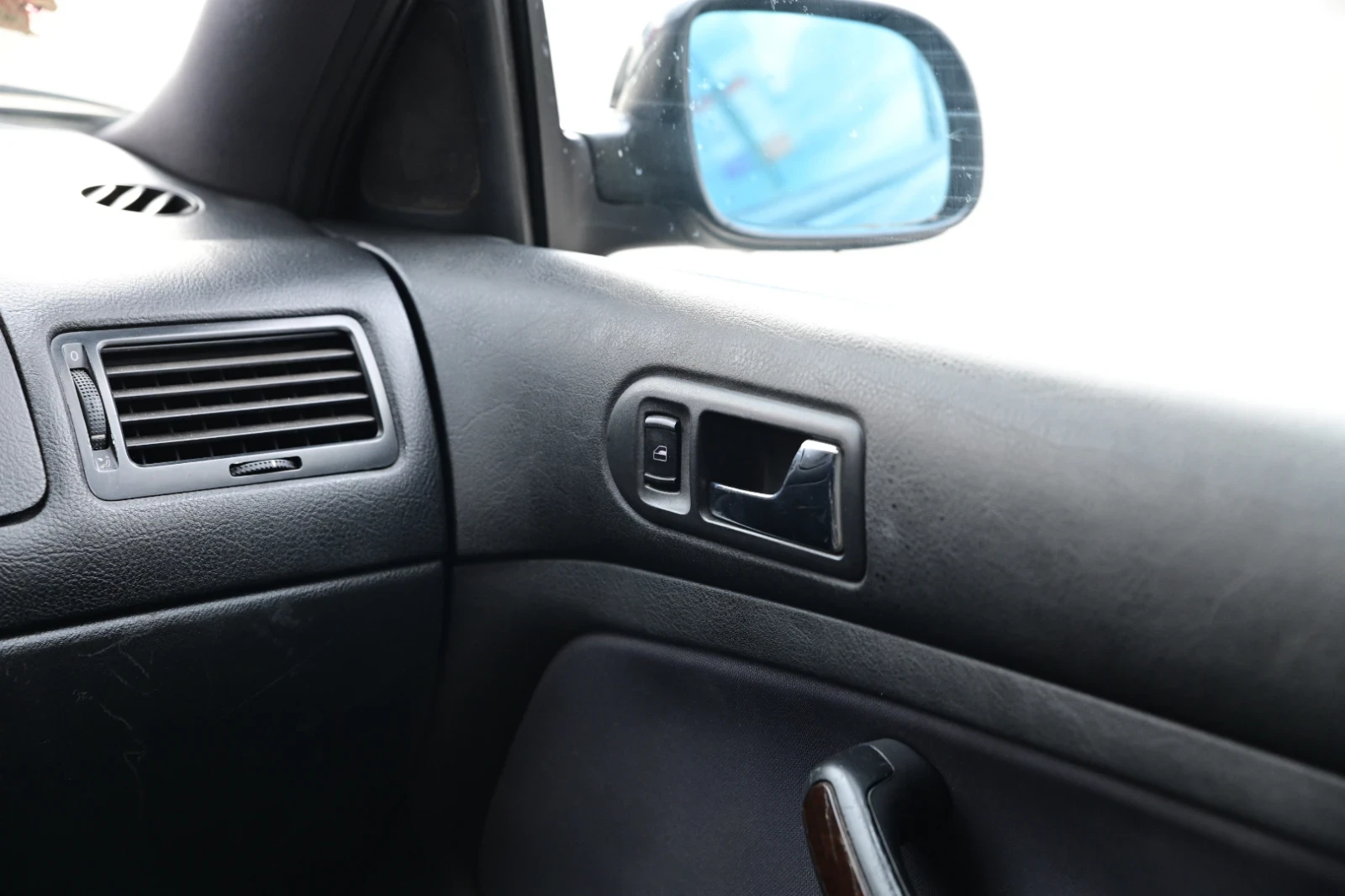VW Golf 1.8т-350 к.с, снимка 12 - Автомобили и джипове - 54721166