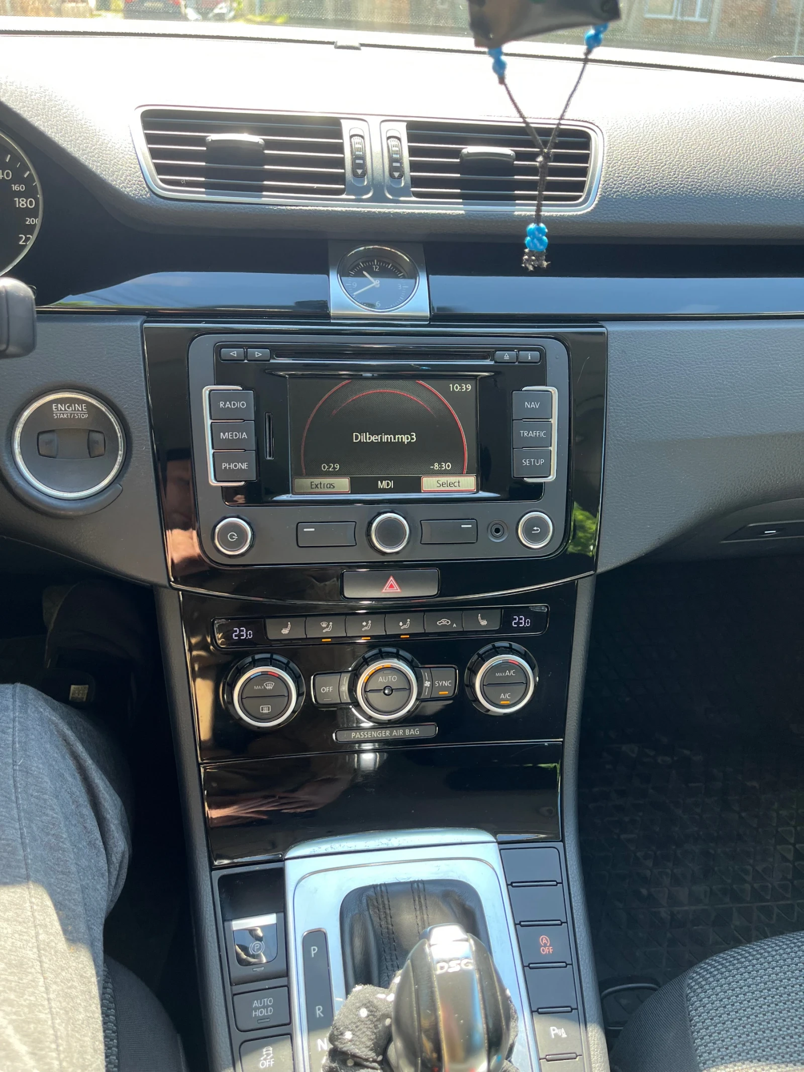VW Passat 2.0 TDi, снимка 7 - Автомобили и джипове - 54733574