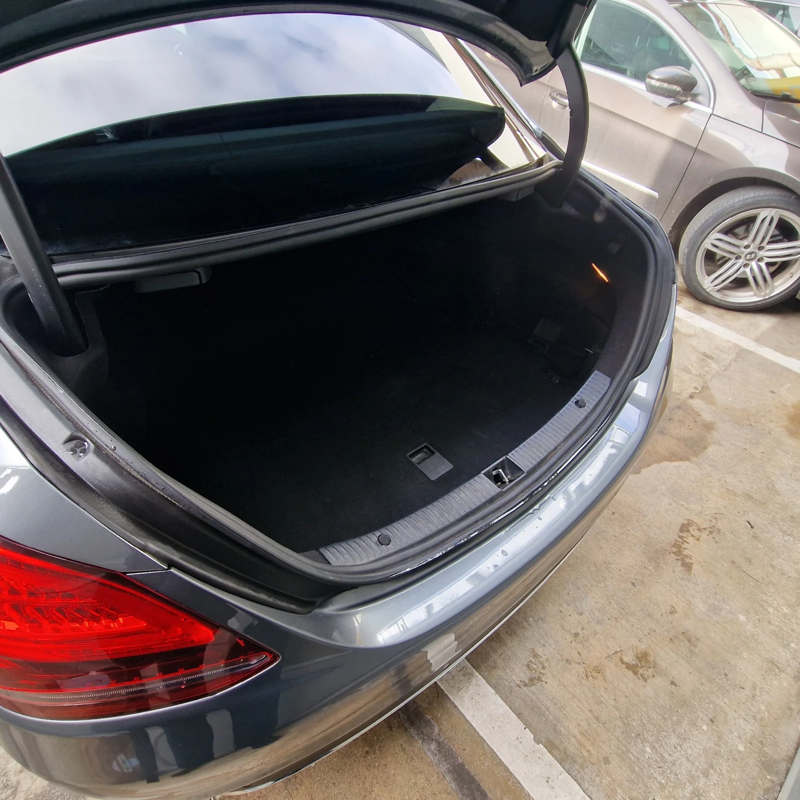 Mercedes-Benz C 220 4 MATIC, снимка 8 - Автомобили и джипове - 54760060