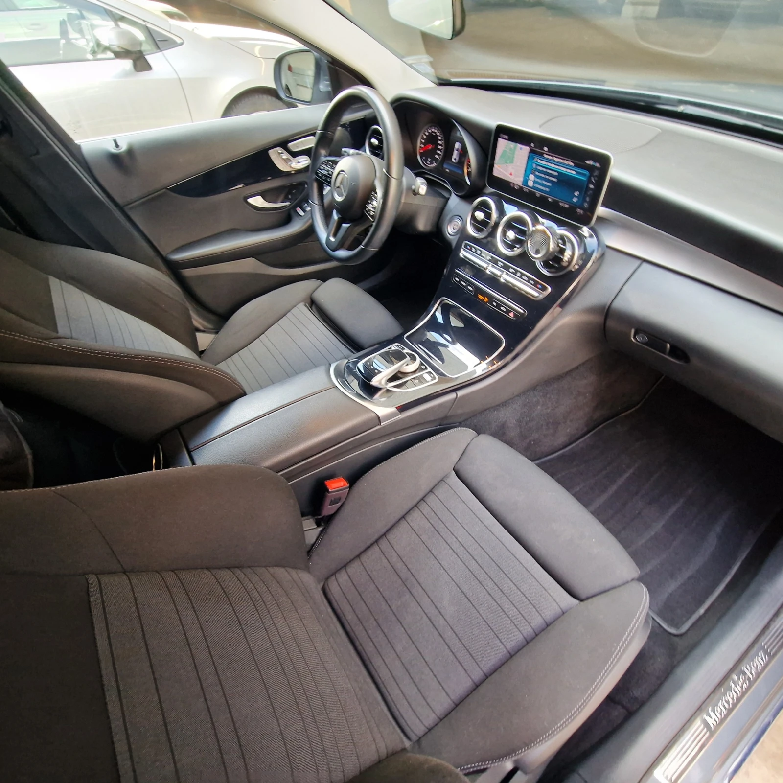 Mercedes-Benz C 220 4 MATIC, снимка 6 - Автомобили и джипове - 54760060