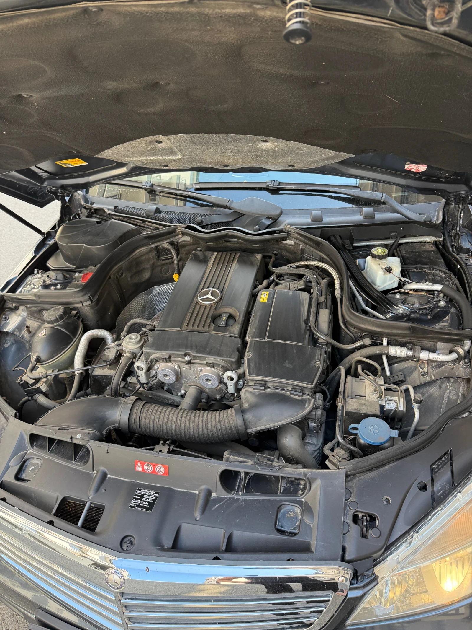 Mercedes-Benz C 180, снимка 13 - Автомобили и джипове - 54936168
