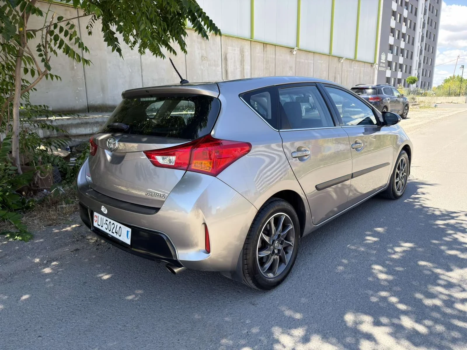 Toyota Auris 1.6 VVT-i, снимка 5 - Автомобили и джипове - 54985733