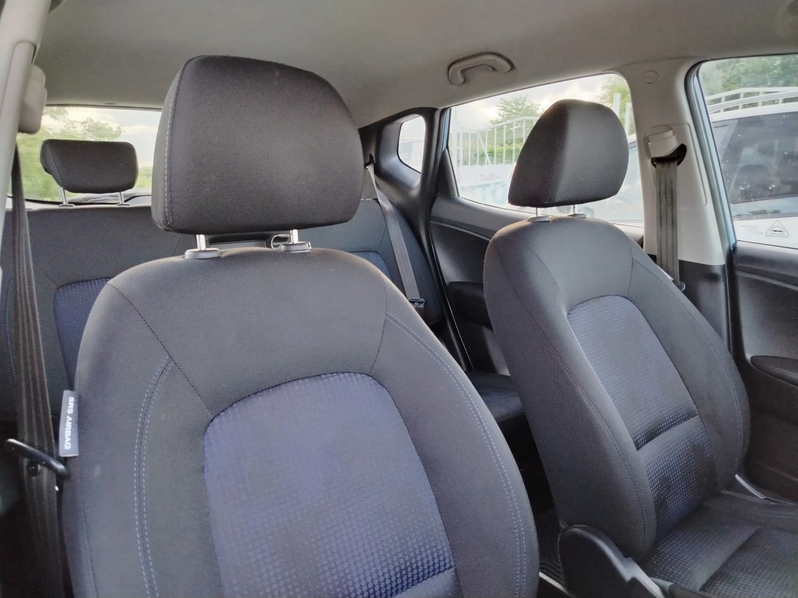 Hyundai Ix20 1.4i - 90 к.с / БЕНЗИН / ЕВРО5F / СТАВА НА ГАЗ , снимка 14 - Автомобили и джипове - 55003180