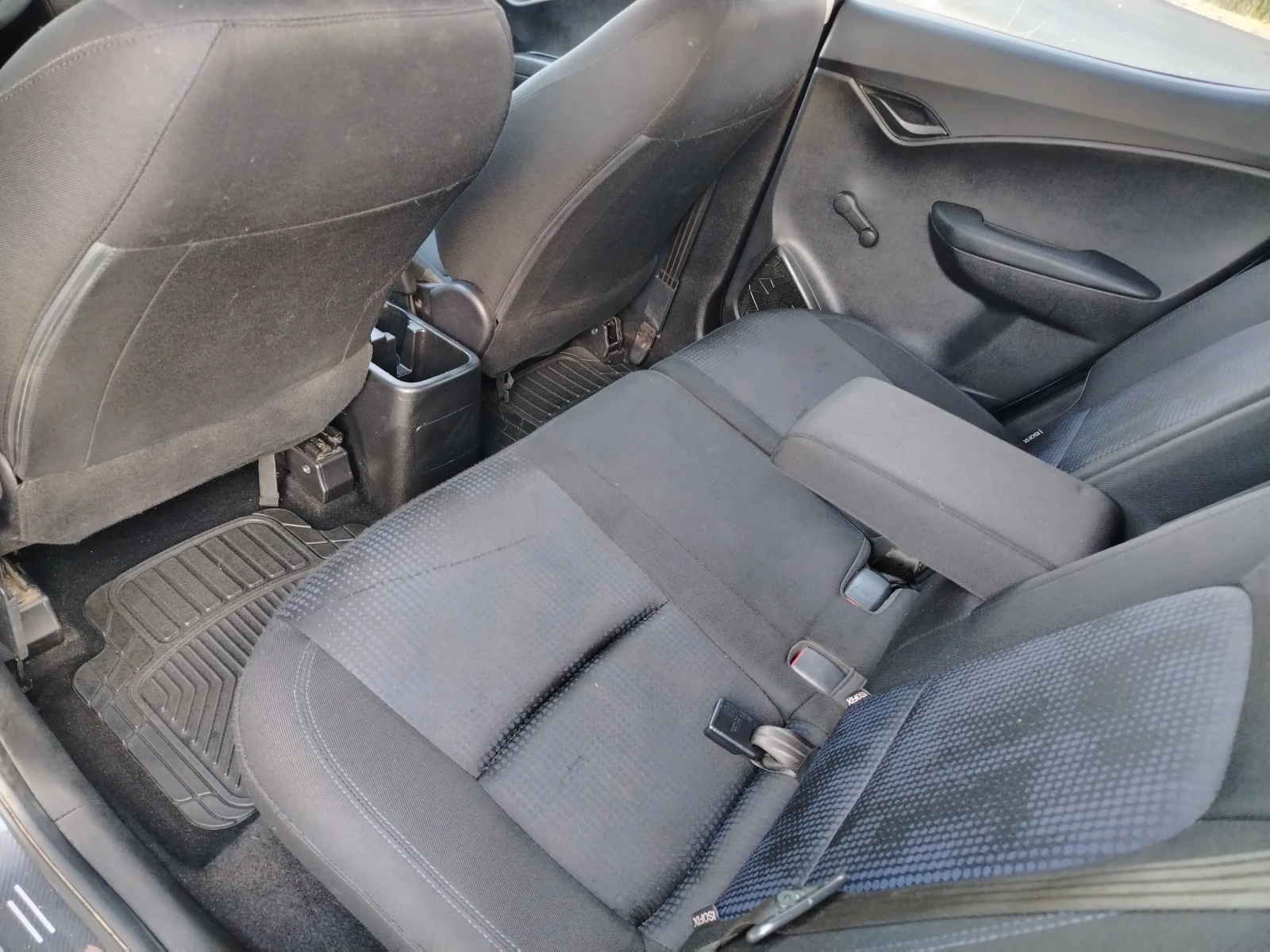 Hyundai Ix20 1.4i - 90 к.с / БЕНЗИН / ЕВРО5F / СТАВА НА ГАЗ , снимка 13 - Автомобили и джипове - 55003180