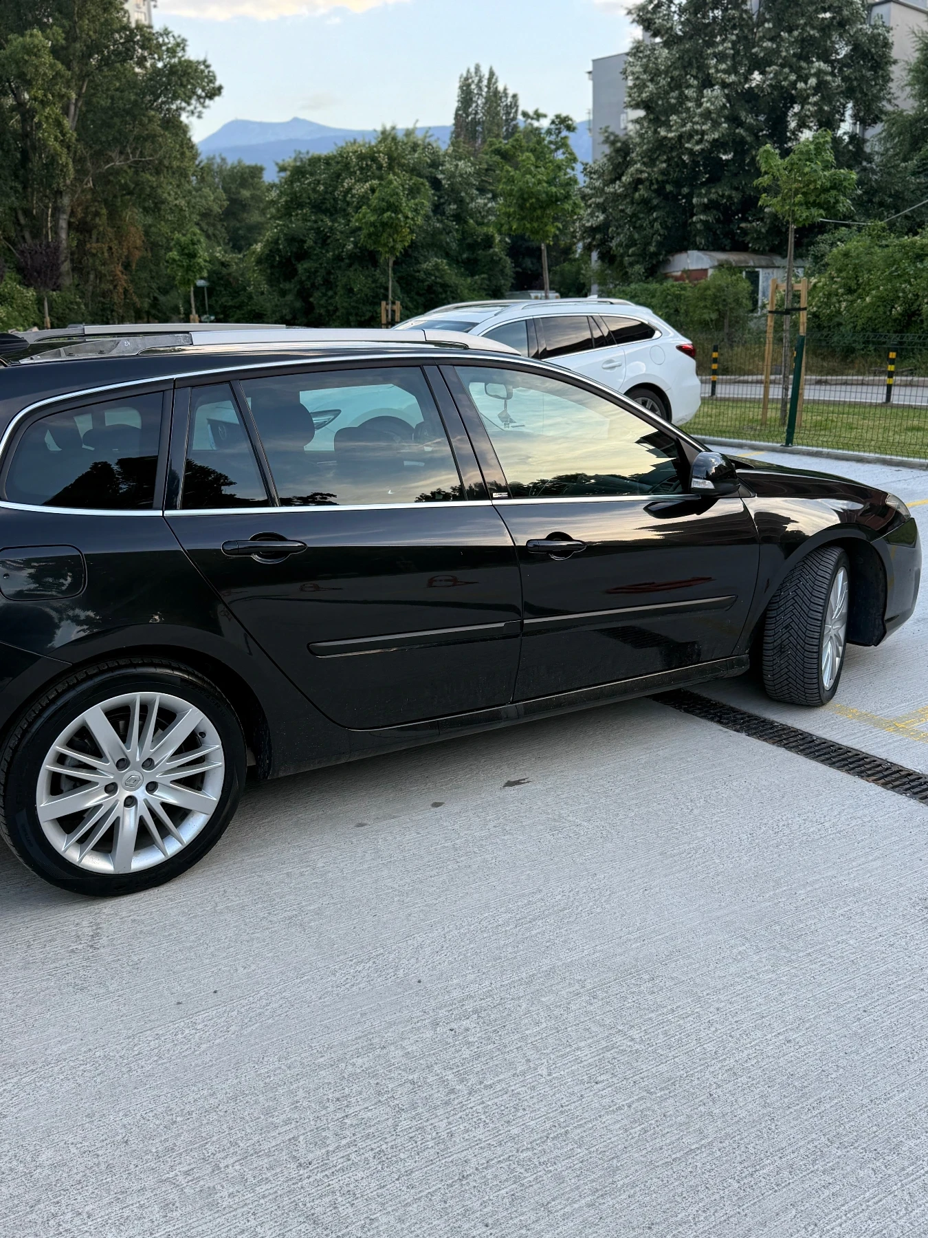 Renault Laguna, снимка 15 - Автомобили и джипове - 55105373