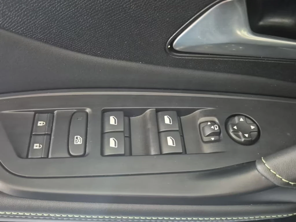 Peugeot 408 GT-LINE/224HP/PHEV/360/AHK/CPLAY/DIGI/487q, снимка 12 - Автомобили и джипове - 55283741