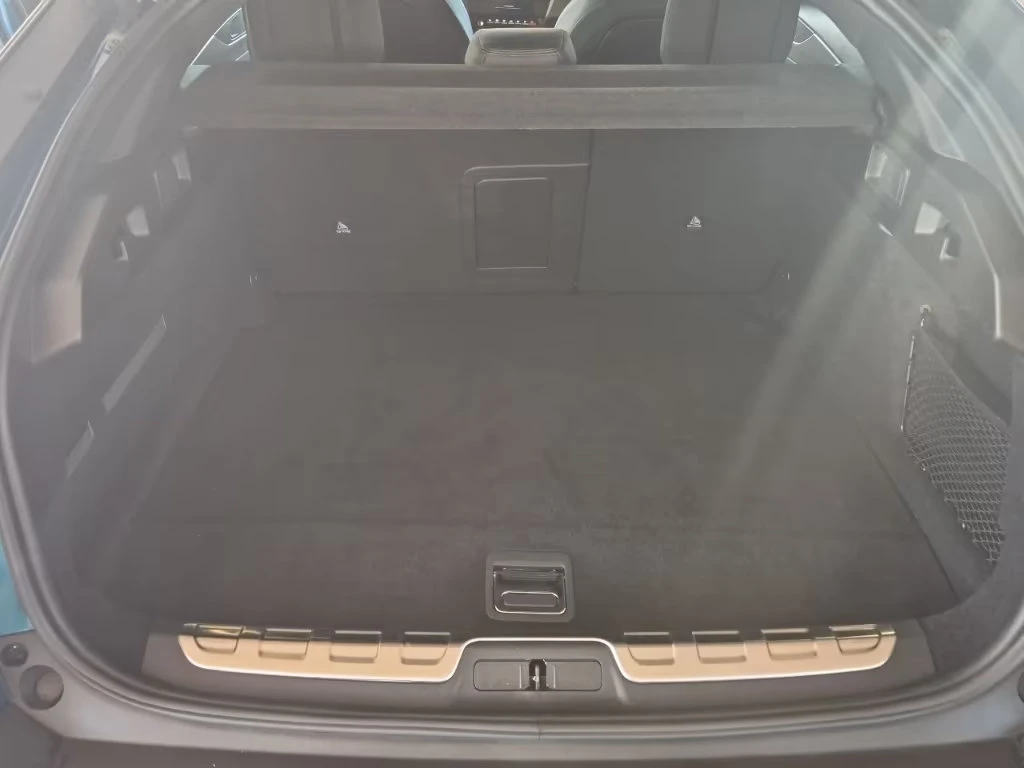 Peugeot 408 GT-LINE/224HP/PHEV/360/AHK/CPLAY/DIGI/487q, снимка 14 - Автомобили и джипове - 55283741