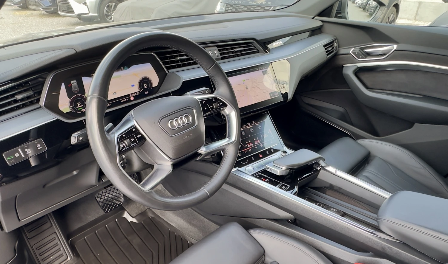 Audi E-Tron 55 ГАРАНЦИЯ! Distronic Head-up Keyless Cam360 B&O , снимка 6 - Автомобили и джипове - 55878280